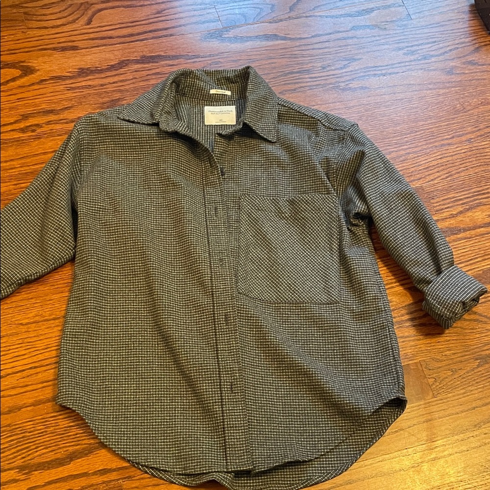 Abercrombie & Fitch Gray Checkered Casual Shirt